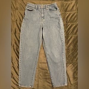 Women’s Size 29 Levi’s High Waisted Taper Jeans